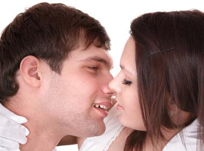 Download Video Ciuman Mesra Selama 5 Menit PORTABLE cium