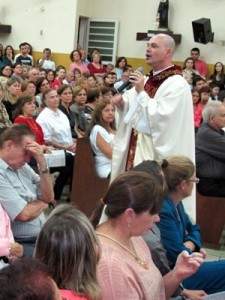 Padre Beto misa