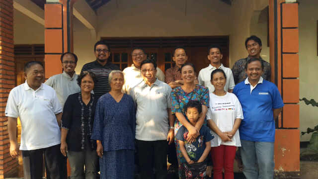 Mahendra Christy kunjungan pastoral keluarga pastor 1