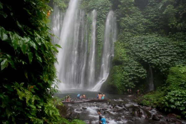 Air Terjun Sedang Gila Lombok