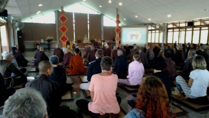 Mengikuti retret ala Buddhist di Vihara Plum Village di Pak Chong, Thailand. (Romo Ferry Sutrisna Widjaja/Keuskupan Bandung)