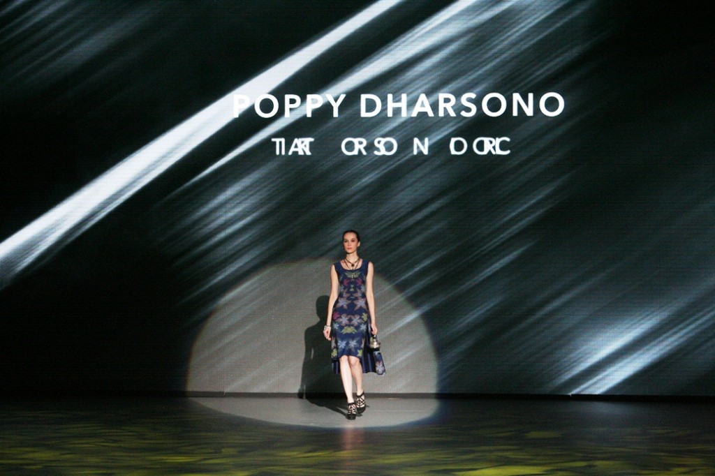 Ikat Troso by Poppy Dharsono