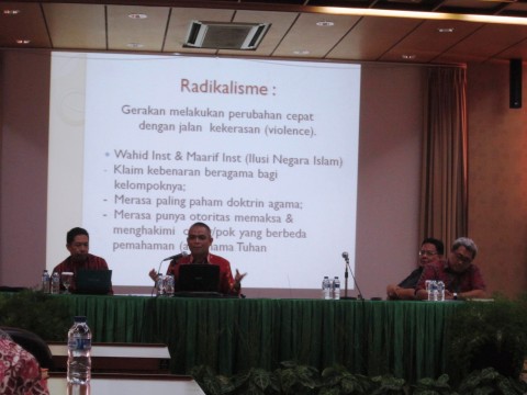 seminar mengenal islam radikal -2