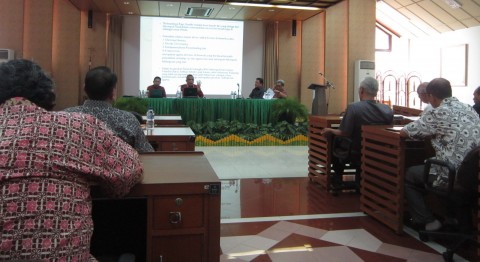 seminar mengenal islam radikal -4
