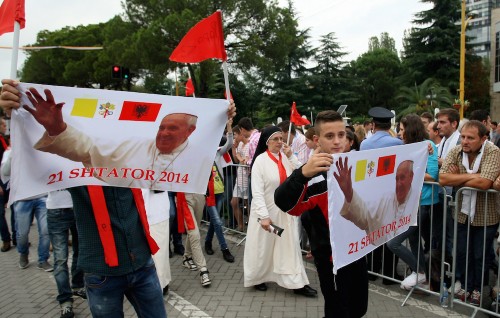 VATICAN-RELIGION-POPE-ALBANIA-POLITICS