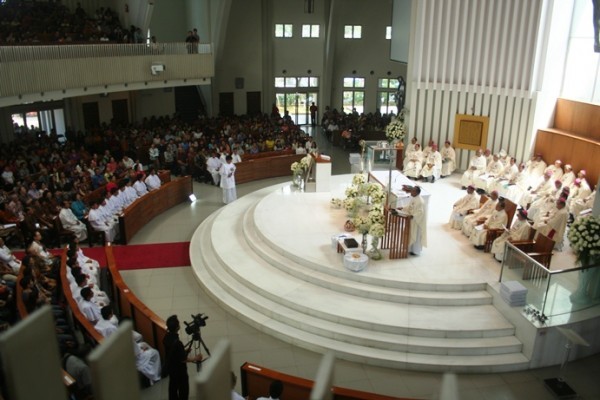 Gotaus misa uskup di kosambi 4
