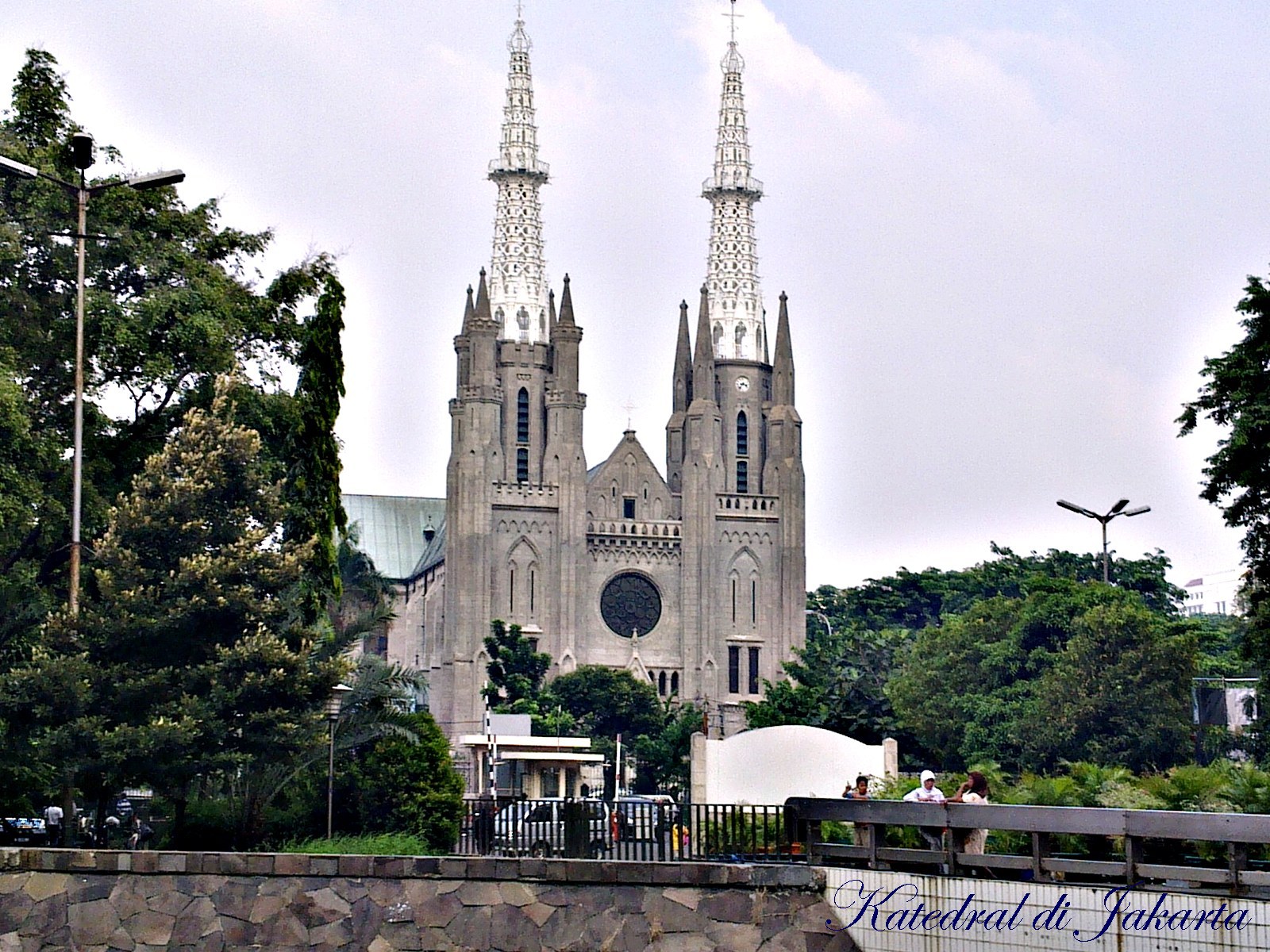 Mengedukasi Umat agar Tertib, Adil, dan Beradab: Paroki Katedral