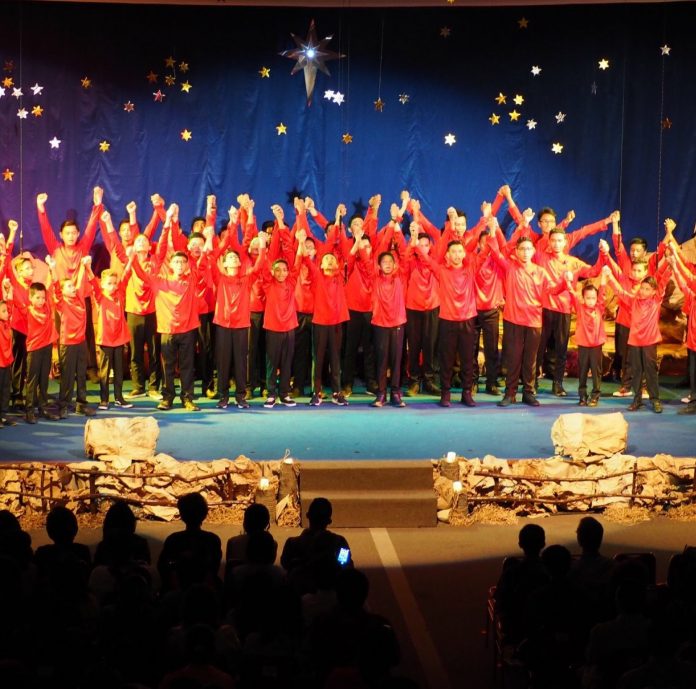 Konser musik "Repeat the Sounding Joy" oleh kelompok paduan suara Voice of Vitra -- anak-anak Panti Asuhan Vincentius Putera Jakarta.