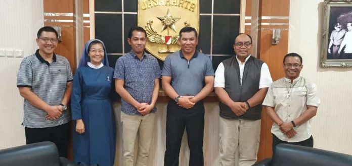 Suasana pertemuan audiensi pengurus Yayasan Paskalis dengan Bapak Pangdam Jaya Mayjend TNI Margiyono dan Ka Aslog Kodam Jaya Kol. (Inf) Soekrisno di Markas Kodam Jaya, Jakarta Timur, Sabtu (31/8/19) -- Dok. Yayasan Paskalis