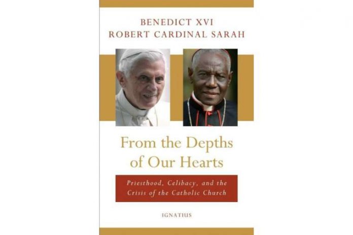 "From the Depths of Our Hearts”,buku baru Paus Emeritus Benedicstus XVI dan Rober Kardinal Sarah. (CNA)