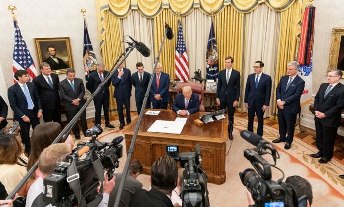 Presiden Trump di Gedung Putih umumkan Abraham Accord tentang hubungan diplomatik antara Israel dan Uni Emirat Arab -- community digital news
