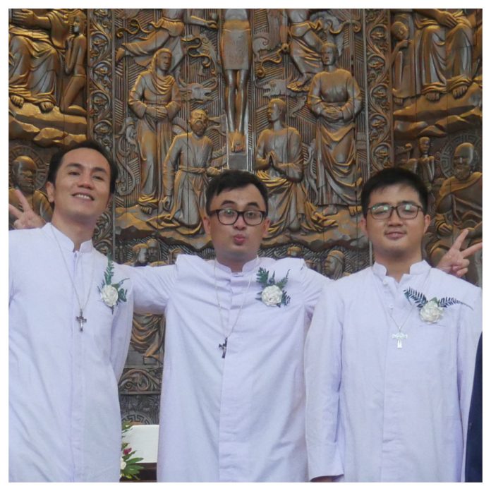 Fr Lipo-Fr Fransesco-Fr Reginald - Iesus Mea Fortitudinem-Yesus adalah Kekuatanku