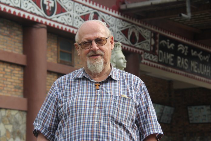 Pastor Leo Joosten OFMCap (Komsos-Keuskupan Agung Medan)