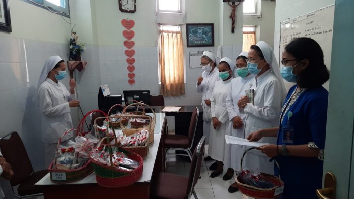 Tanda kasih dan solidaritas dengan pasien RS Panti Rapih di Hari Raya Lebaran 2021. (Sr. Yosefine CB)