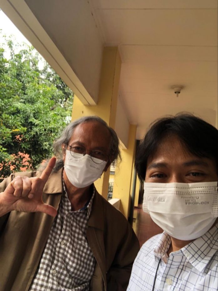 Romo Mudjisutrisno SJ dan Frater Koko SJ di Kolese Kanisius Jakarta, hari Selasa tanggal 13 Juli 2021 pukul 10.00 WIB.