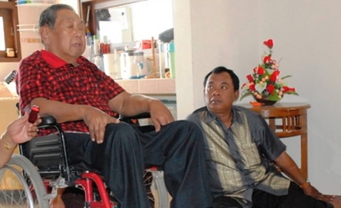 Romo Suyatno Pr alias Tuyet dan Presiden Abdurrahman "Gus Dur" Wahid dalam sebuah pertemuan. Keduanya sudah almarhum. (Ist)