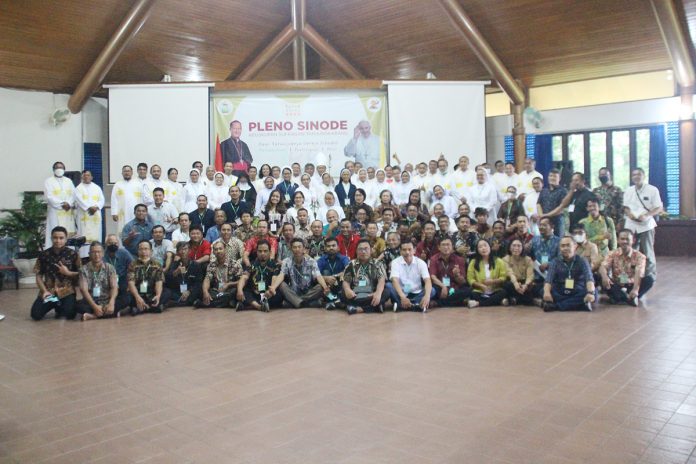 Para peserta pleno Sinode Keuskupan Tanjungkarang di Rumah Retret La Verna, Padangbulan, Lampung. (Ist)