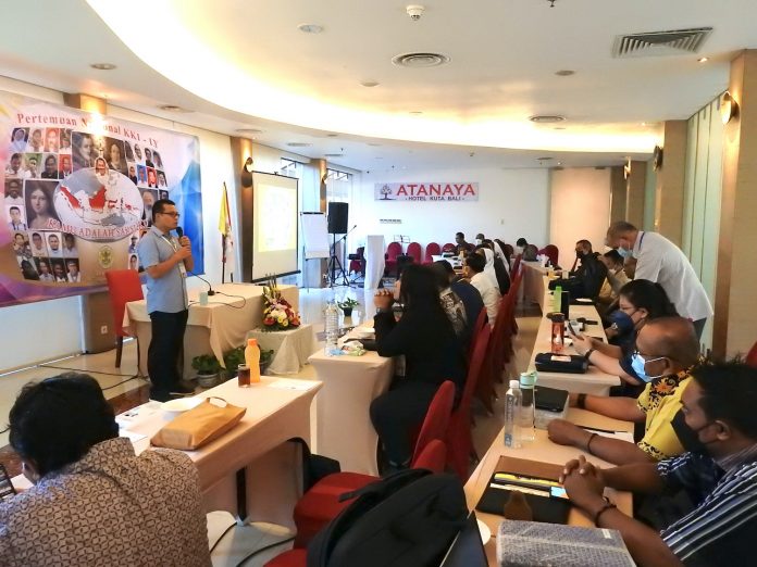 Syering pengalaman melakukan best practice Serikat-serikat dalam Karya Kepausan Indonesia (KKI) sebagaimana sudah dipraktikkan oleh masing-masing keuskupan di wilayah pastoralnya masing-masing. (Angel Li)