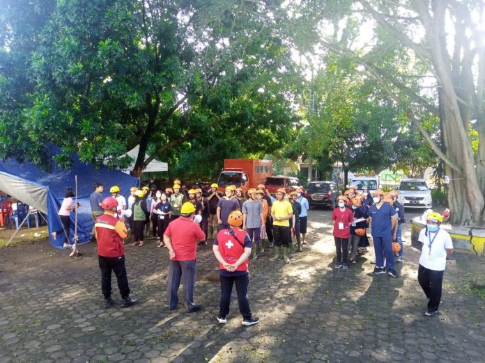 Apel pagi bersama semua unsur yang terlibat di pos pelayanan. (Media Center Gereja St. Petrus Paroki Cianjur)