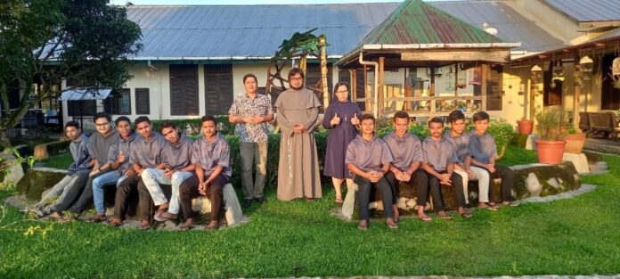 Program Kursus Dasar Kitab Suci untuk para Postulan Ordo Fransiskan Konventual di Biara Tiga Juhar Sumut. (OFMConv)