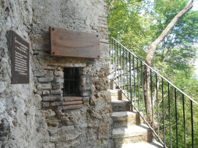 Fonte Colombo di Provinsi Rieti, Italia - tempat di mana dulu Santo Fransiskus Assisi menulis dan menyelesaikan Anggaran Dasar dengan Bulla (AngBul) - Romo Fictorium Natanael Ginting OFMConv.