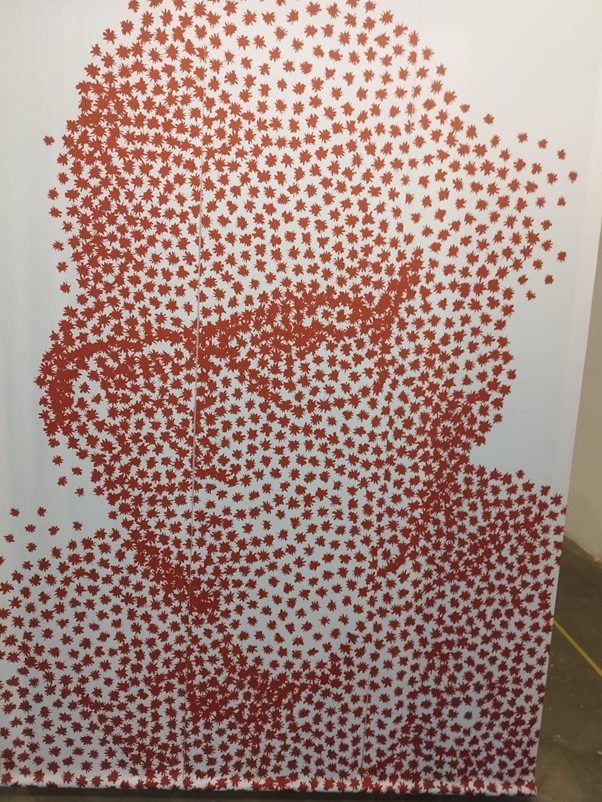 Gambar mozaik wajah mendiang Romo Mangun yang tampil dalam pameran instalasi bertajuk “Learning from Mangunwijaya International Exhibition” di Yogyakarta, Mei-Agustus 2024. (Agus Tridiatno)
