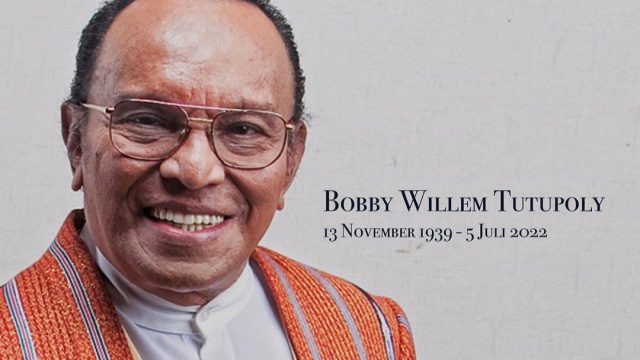 Penyanyi Bob Tutupoly. (Jambi news)