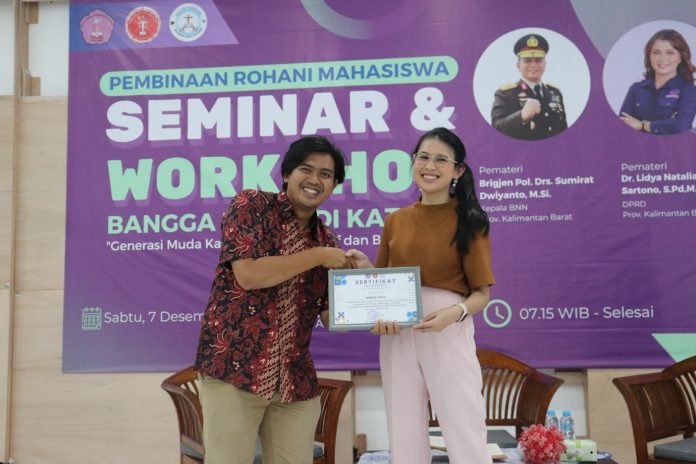 Seminar dan lokakarya bertema Bangga Menjadi Katolik untuk para mahasiswa Sekolah Tinggi Agama Katolik Negeri Pontianak. (Ist)