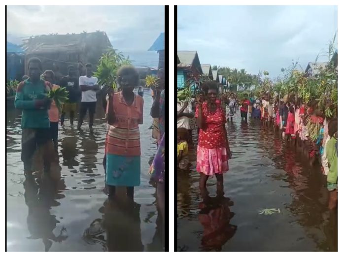 Umat Stasi St. Isidorus Kampung Sabon Kuasi Paroki St. Mikael Tor, Kevikepan Kimaam, Keuskupan Agung Merauke, Papua Selatan. (Rein Buer/Dewan Stasi St. Isidorus Kampung Sabon)