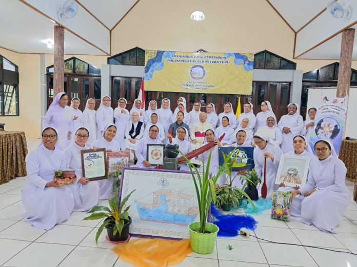 Kongregasi Suster-suster Adorasi dari Santa Familia (MASF) mengutus sejumlah wakilnya ikut serta dalam Sidang Kapitel Umum V tanggal 22-29 April 2025 di Rumah Retret Bukit Rahmat, Putak, Loa Duri, Keuskupan Agung Samarinda. (Panitia)